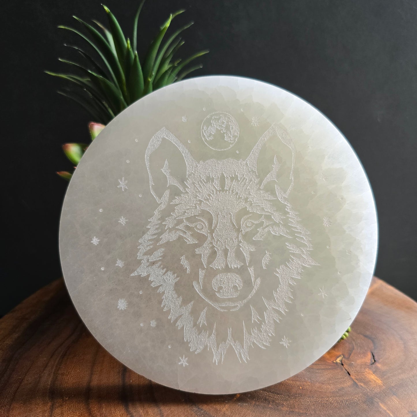 Wolf Selenite Charging Plate